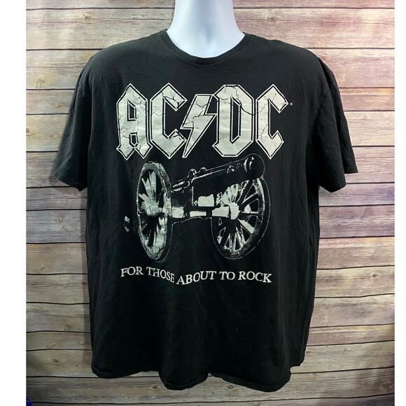AC/DC “For Those About To Rock” Graphic Tshirt Men’s Size XL - Picture 1 of 8